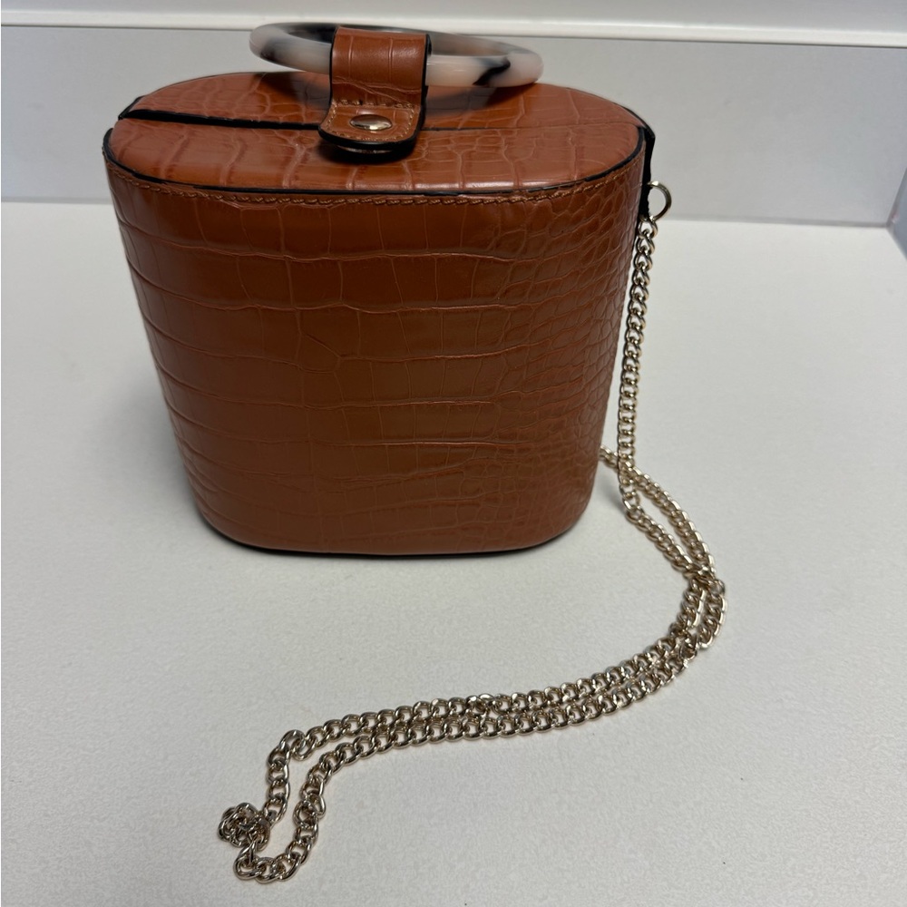 Topshop Tan Croc-Embossed Crossbody bucket Bag with Gold Chain